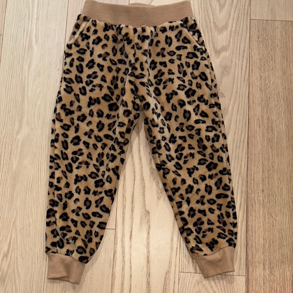NWOT Fleece Joggers